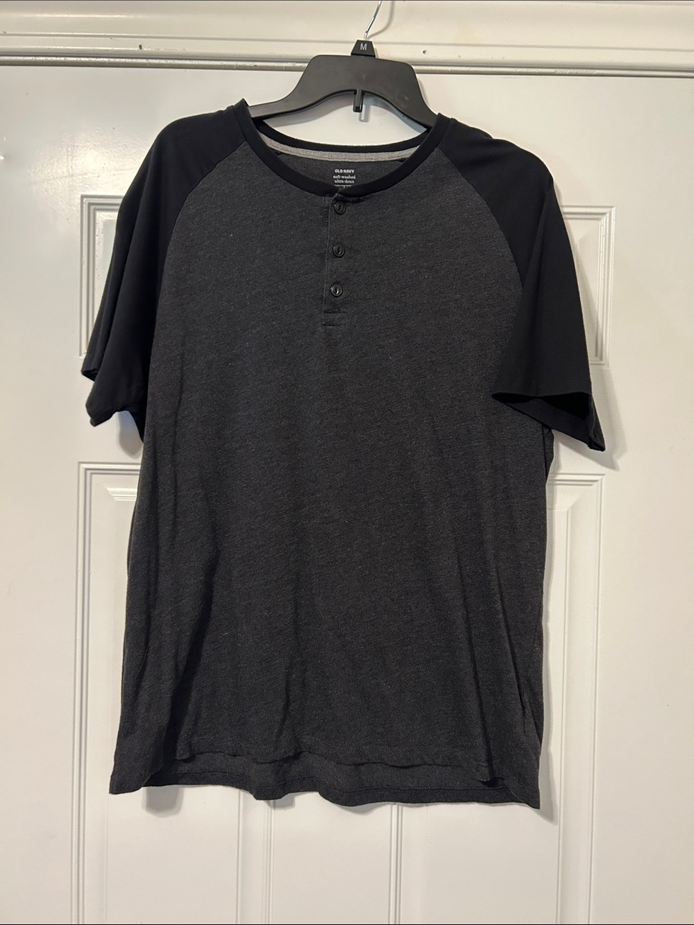 Men's Charcoal & Black Henley Raglan Short Sleeve Shirt